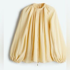 H&M oversized chiffon blouse light yellow NWT Size medium